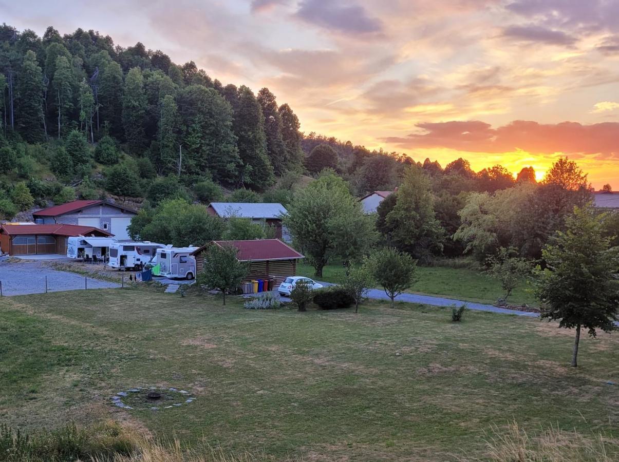 Senozece Guesthouse Idila Pod Nanosom מראה חיצוני תמונה