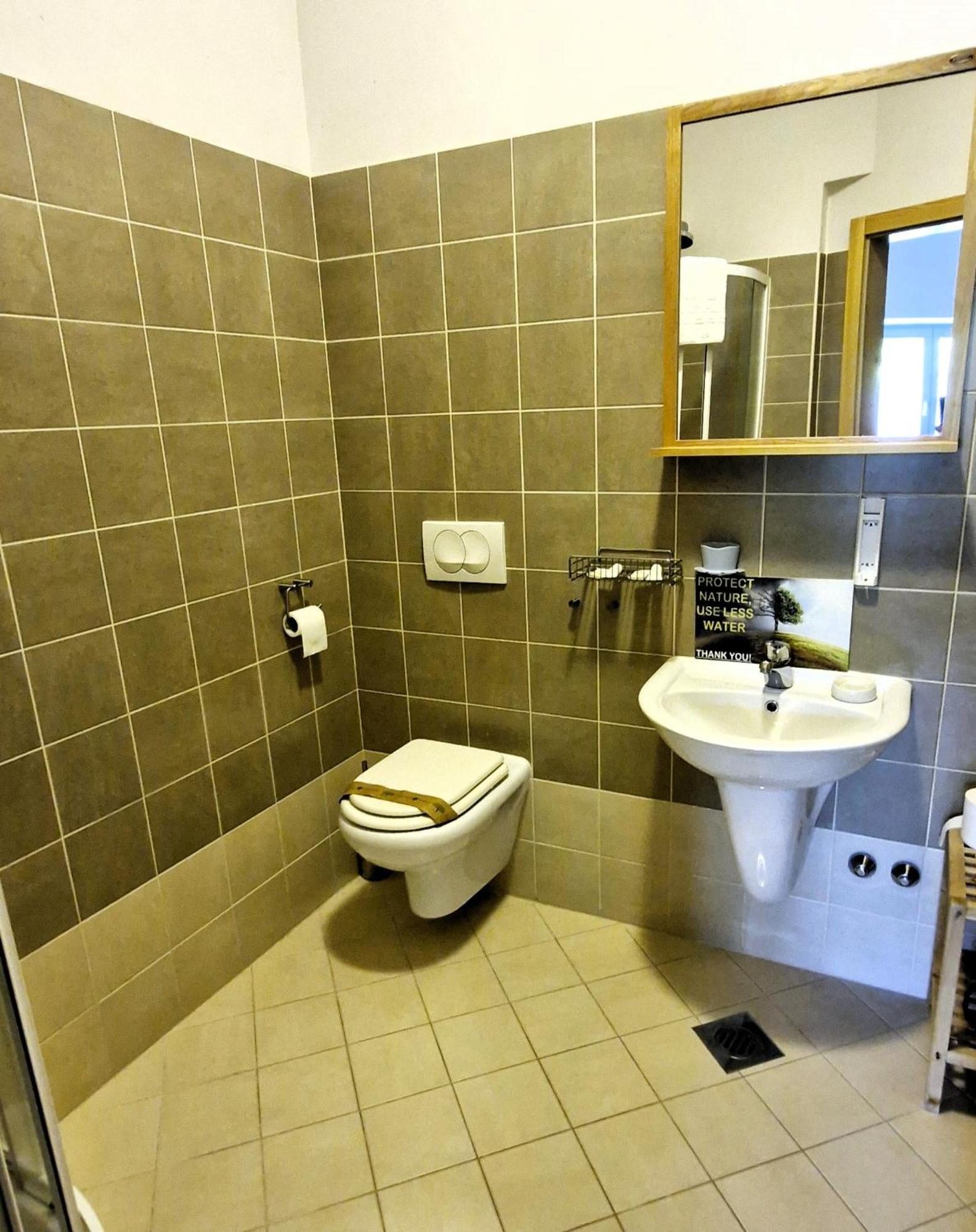 Senozece Guesthouse Idila Pod Nanosom מראה חיצוני תמונה